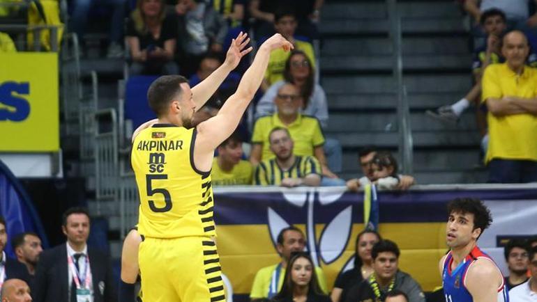 Fenerbahçeli oyuncuya Galatasaraydan transfer teklifi Sürpriz gelişme